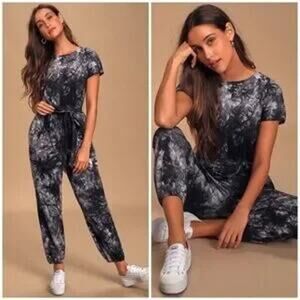 Lulu's On A Road Trip Navy Blue Tie-Dye Short Sleeve Jumpsuit Size Extra Small